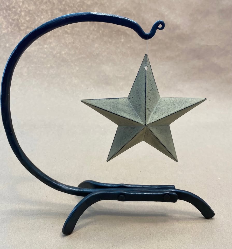 Weekday Series: ‘Ornament Display Stand’